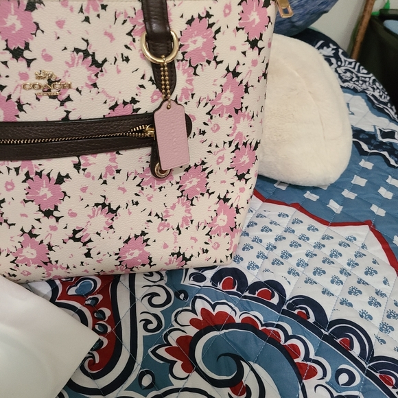 Coach tote - Picture 3 of 5